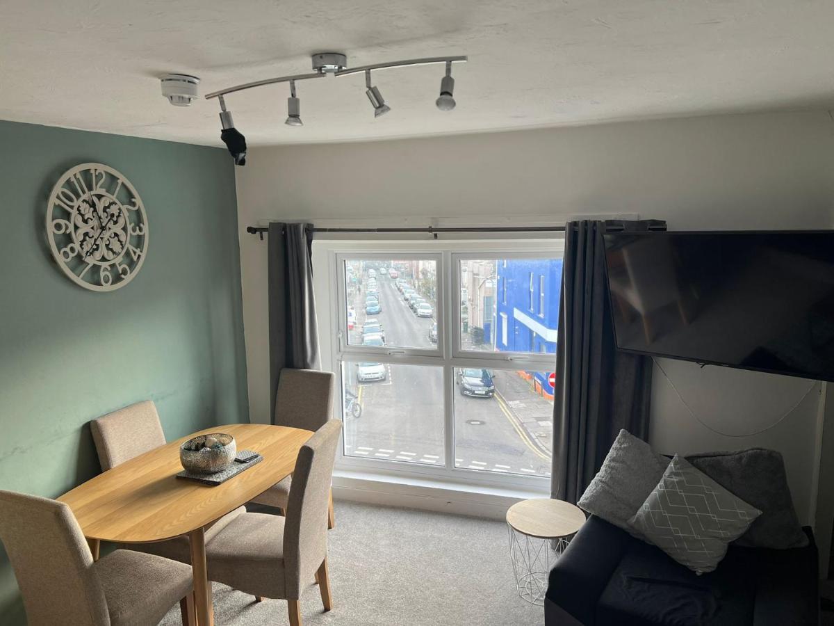 Topzy-Turvy - 1 Bedroom Apartment Swansea Exteriér fotografie